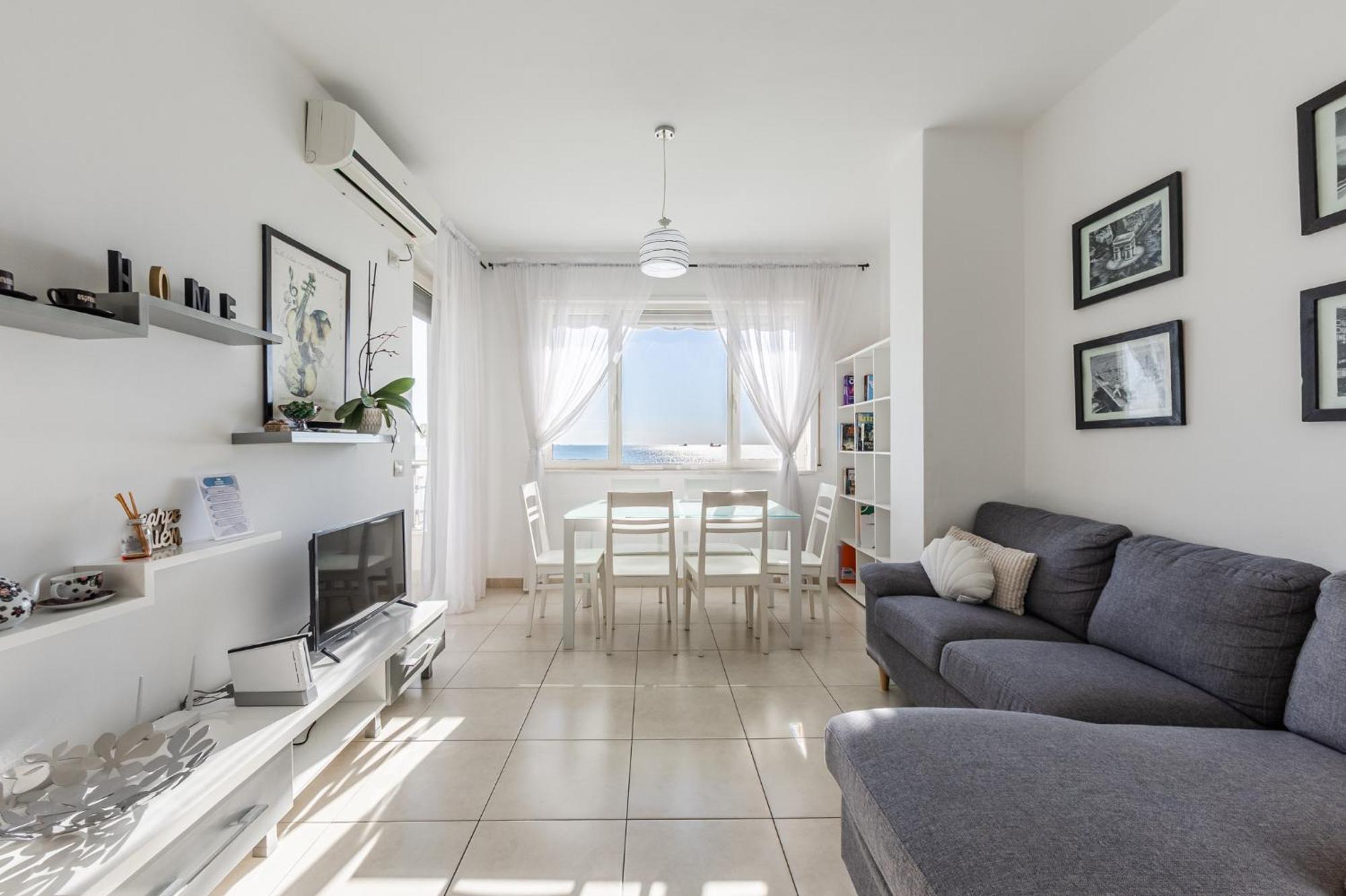 The Beachfront Apartment Durrës Eksteriør billede