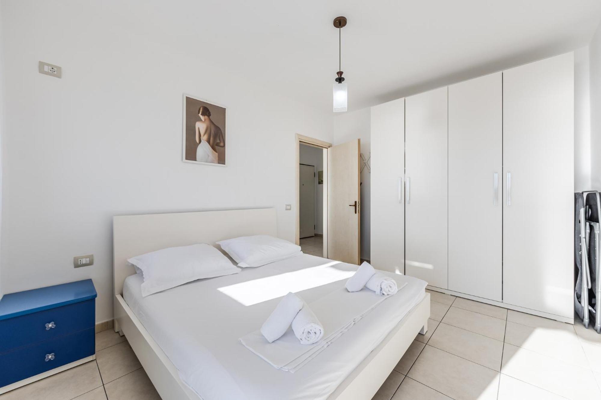 The Beachfront Apartment Durrës Eksteriør billede